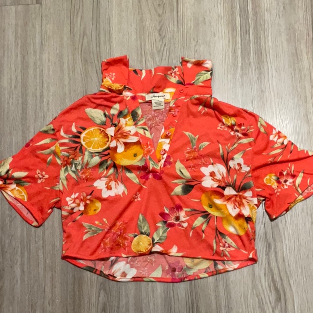Thrifted cropped Hawaiian buttoned shirt